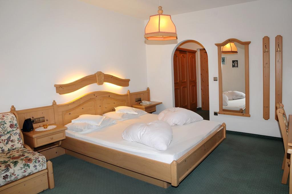 Hotel Kirchenwirt Доббиако Номер фото